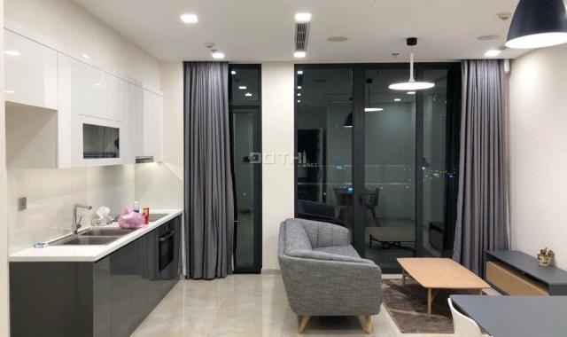 Cho thuê căn hộ Vinhomes Golden River Quận 1, căn 2 PN tòa Aqua 4, full NT luxury giá 45.35 tr/th