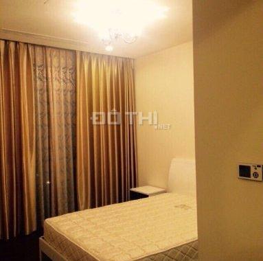 Chính chủ cho thuê chung cư Royal City R2 tầng 19, 96m2, 2PN đều sáng 16 tr/th. LHTT: 0896651862