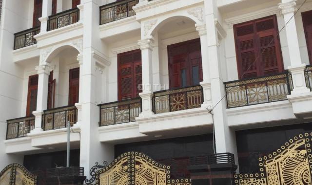 Thủ Đức Villa, gần ngã tư Bình Phước, 2 MT, 3 tầng, full nội thất, chỉ từ 4.5 tỷ / căn