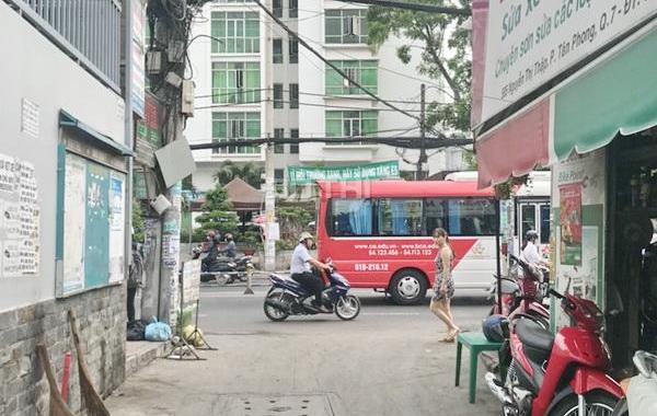 Bán nhà mặt tiền hẻm xe hơi 585 Nguyễn Thị Thập, phường Tân Phong, Quận 7