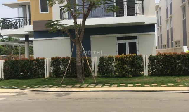 Bán nhà phố liền kề 2 sân vườn, Phú Hữu, Quận 9, 115m2