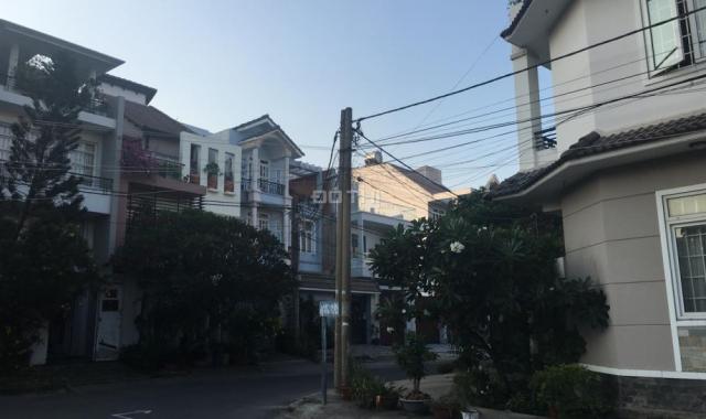 Bán nhà ngay vòng xoay Phú Hữu, Quận 9, Rosita Khang Điền