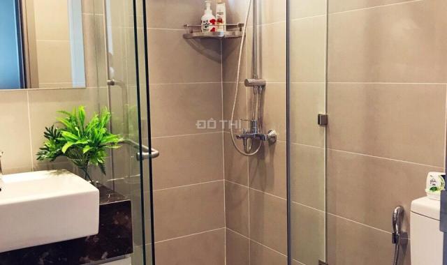 Cần cho thuê gấp căn hộ Gold View Q.4, 2PN, 2WC, nhà đẹp, nội thất mới 22tr/th. LH: 0932157988