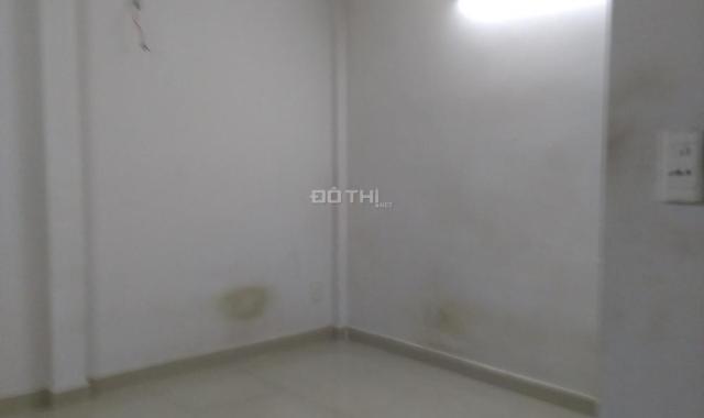 Phòng trọ hẻm 261 Nguyễn Hồng Đào, P14, Q Tân Bình 27m2, giá 2,7tr/th, có WC riêng biệt 