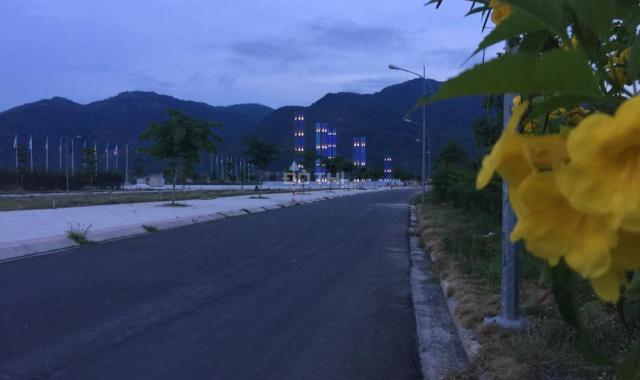 Bán đất nền dự án tại đường Nguyễn Tất Thành, Khánh Hòa, diện tích 126m2