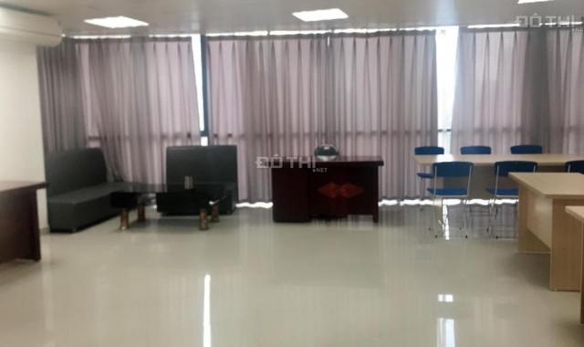 Cho thuê văn phòng cực đẹp mặt phố Yên Lãng, Đống Đa. DT 30m2 - 5.5 triệu/th