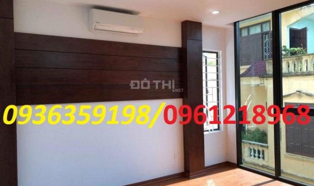 CC cần bán nhà ngõ 27 Huỳnh Thúc Kháng, Nguyên Hồng, Láng Hạ, Đống Đa. DT thực 68m2, giá 17 tỷ