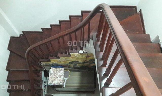 CC cần bán nhà chợ Bông Đỏ, Ngô Thì Nhậm, Hà Đông, nội thất gỗ Lim (45m2*5T), giá: 3,3 tỷ