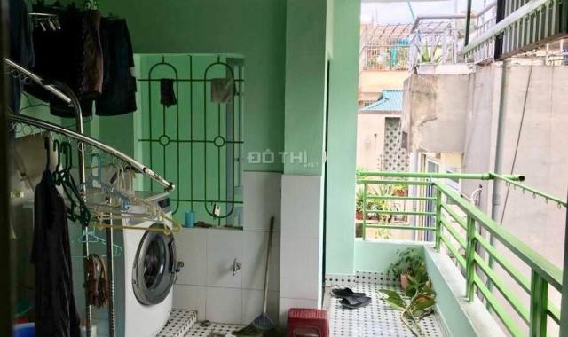 Bán nhà cách phố Hai Bà Trưng 30m2, 6 tầng, khép kín, tiện làm homestay, 3.6 tỷ