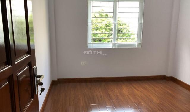 Bán nhà nhỉnh 3 tỷ xây mới phố Lãng Yên, Bạch Đằng, 60m2 có sân riêng, cách phố 50m