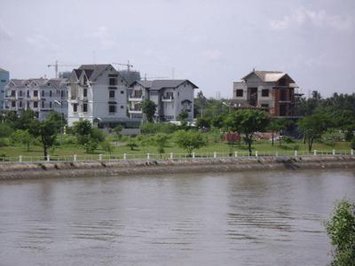 Hot KDC Ven Sông, nhà giá rẻ, cạnh trường RMIT, đối diện trung tâm thương mại - 098-2222-910