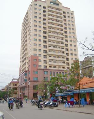 Cho thuê căn hộ 27 Huỳnh Thúc Kháng, 130m2, 3 phòng ngủ, đủ đồ, giá 14 tr/th