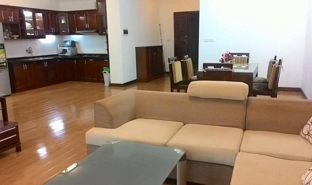 Cho thuê căn hộ 27 Huỳnh Thúc Kháng, 130m2, 3 phòng ngủ, đủ đồ, giá 14 tr/th