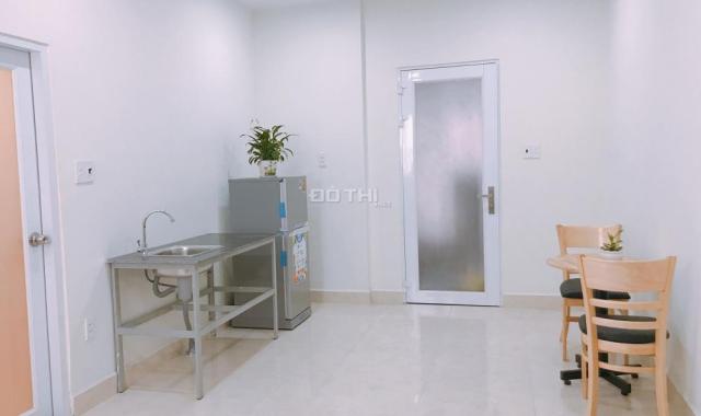 Phòng studio đủ tiện nghi có sẵn kệ bếp, máy lạnh gần CV Lê Thị Riêng, Bành Văn Trân từ 4.6tr/th