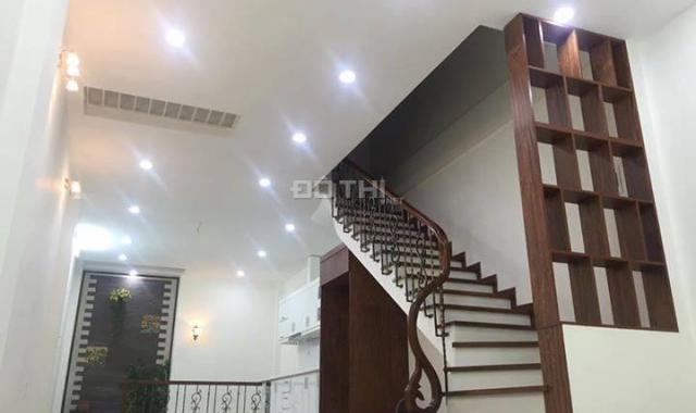 Bán gấp nhà Mễ Trì Hạ, Nam Từ Liêm, Hà Nội, 43m2 x 5 tầng, giá 3,7 tỷ, LH 0988192058