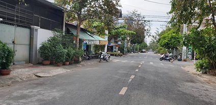 Bán nhà MTNB Lê Cao Lãng, Phú Thạnh, DT 4x19m, cấp 4, giá 6.2 tỷ LH 0903947859