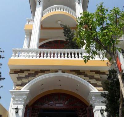 Bán nhà mặt tiền Nguyễn Duy Trinh, quận 2