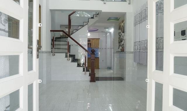 Nhà 2 lầu có sổ riêng đường Phan Văn Hớn, Quận 12