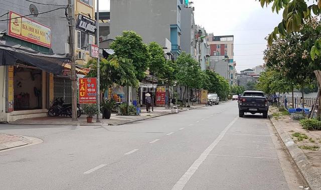 Bán đất mặt phố Thanh Xuân, 78m2, ô tô tránh, KD sầm uất, view hồ