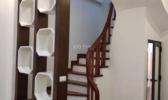 Bán nhà 112 Ngọc Khánh, 35m2 x 5 tầng mới tinh, giá 3,55 tỷ