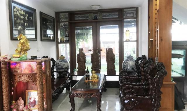 Bán biệt thự đẹp, mặt tiền hẻm 360 Phạm Hữu Lầu, DT 10x10m, 2 tầng, giá 3.75 tỷ