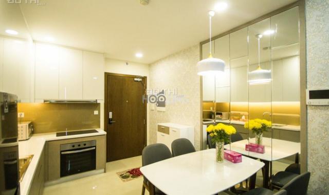 Cho thuê căn hộ The Gold View Bến Vân Đồn, Q. 4, 2PN, 2WC, giá 17tr/tháng. LH 0977208007