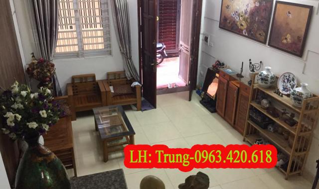 Nhà mặt phố Lạc Long Quân 45m2, đường 2 chiều 25m, view Hồ Tây, MT 4.2m