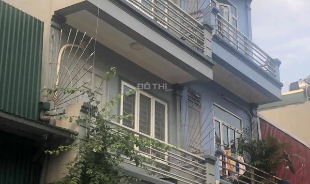 Bán nhà Trần Phú, ôtô đỗ, 39m2, 4 tầng, 4 phòng ngủ, giá giá 2.5 tỷ, lh 0869999588