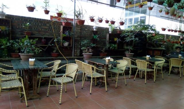 Sang nhượng quán cafe sân vườn TDT 400 m2 (sân vườn 100 m2 + nhà 300 m2), MT 14m, KĐT Văn Khê