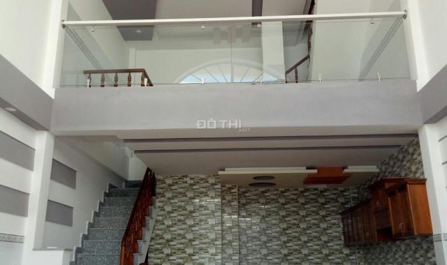 Bán nhà 1 trệt, 1 lầu, DTSD trên 100m2, ngang 5m, đường Võ Văn Kiệt, giá dưới 2 tỷ