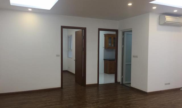 Cho thuê CHCC Golden Palace Lê Văn Lương, DT 123m, 3PN, đồ cơ bản, ban công Đông Nam. LH 0965820086