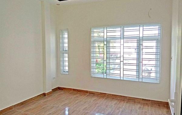 Bán nhà 4 tầng, 50m2, ngõ 3m, ô tô đỗ cổng, đường nhánh Trần Nguyên Hãn, giá 1.95 tỷ