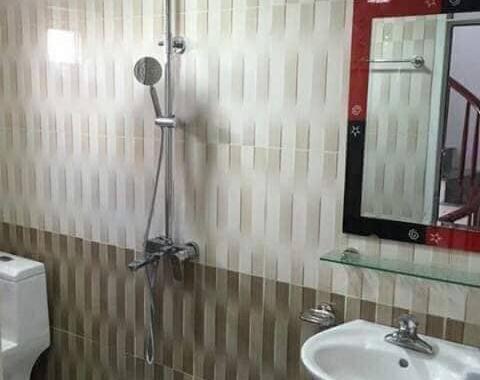 Bán nhà mới xây 33m2, phố Vĩnh Tuy, 2.73 tỷ