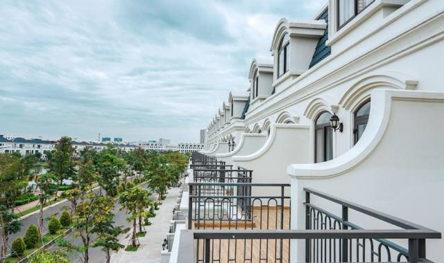 Cần bán nhà phố sát trung tâm thương mại, khu đô thị Lakeview