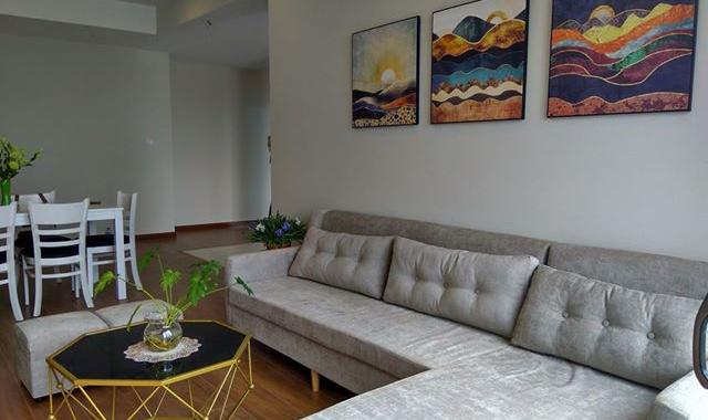 Cho thuê căn hộ 28 tầng Làng Quốc tế Thăng Long, 2 PN full nội thất, view hồ, 12 triệu/tháng