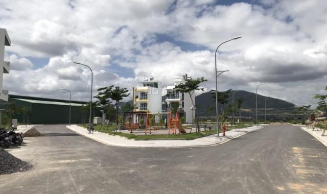 HOT đất dự án VCN - Phước Long, Nha Trang, DT 75m2, giá 35tr/m2, hướng ĐN Lh 0983112702