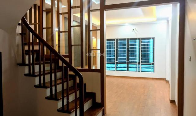 Bán nhà Vĩnh Hồ, Thịnh Quang, Đống Đa, 50m2 x 5t mới đẹp, ở kinh doanh đều thuận lợi. 0934538138