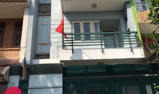 Cho thuê nhà mặt tiền đường Nơ Trang Long nối dài, 5x22m, 2 lầu, 4PN, 5WC, giá 27 triệu/tháng