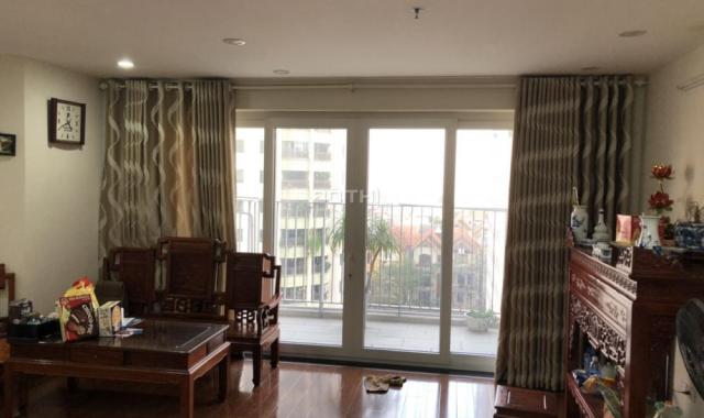 Cho thuê chung cư N04, tầng 6, Hoàng Đạo Thúy, 100m2, 3PN, full nội thất, 18 tr/th. 0984378800