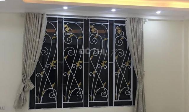 Bán nhà đẹp, Thạch Bàn, 30m2 x 4T, ngõ 2,2m, giá 1,85 tỷ, cạnh Garden City(cách chợ Đồng Dinh 300m)