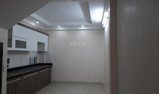 Bán nhà Đại Mỗ(5Tx40m2) ô tô vào nhà giá chỉ 3.3 tỷ, hướng Tây Nam. LH 0939965555