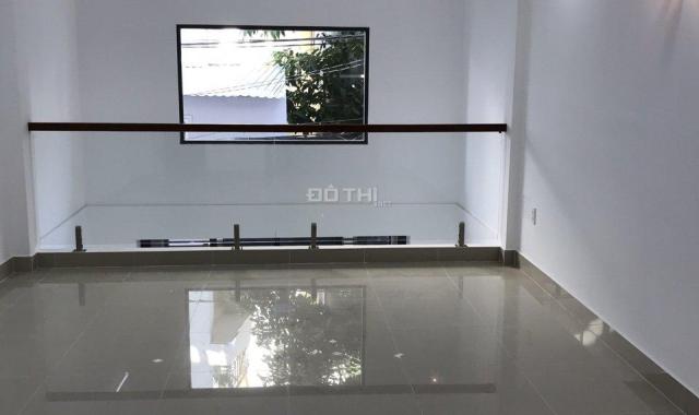 Cần bán nhà mới xây dựng Nguyễn Đình Chính, DT 4.1m x 12m, giá 7.8 tỷ