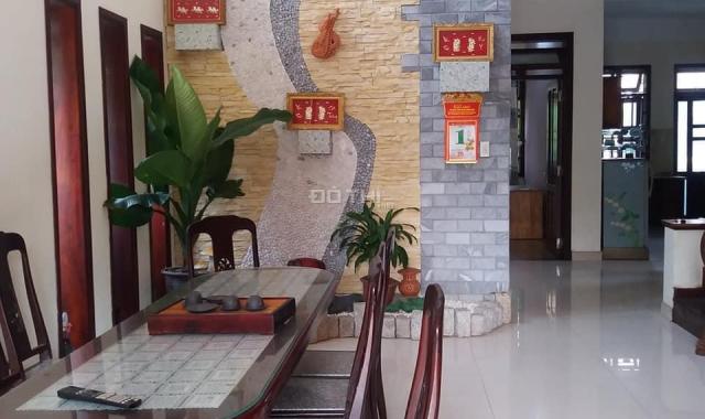 Cho thuê nhà 3 tầng đẹp đầy đủ nội thất, kiệt ôtô vào nhà được tại Phan Bội Châu