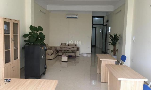 Chính chủ cho thuê VP 30m2 tại ngã 3 Nguyễn Khánh Toàn, Quan Hoa, giá tốt, SD ngay. LH: 0964052828