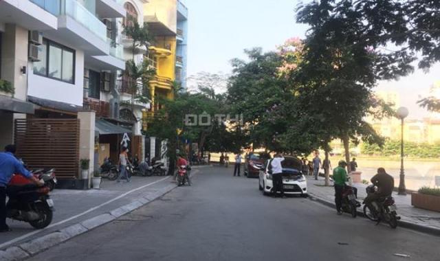 Bán nhà mặt phố Nguyễn Đình Thi, DT 50 m2 x 5T, còn mới đẹp. Giá 25.5 tỷ