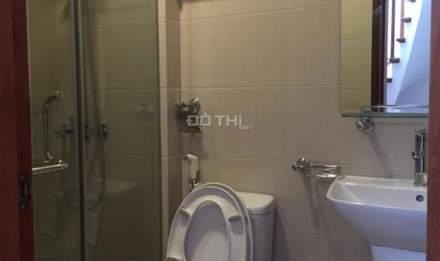 Bán nhà ngay hồ Mai Anh Tuấn, 5T mới x 40m2, mặt ngõ 3m, cách bãi giữ xe ô tô 10m. Khu dân trí cao