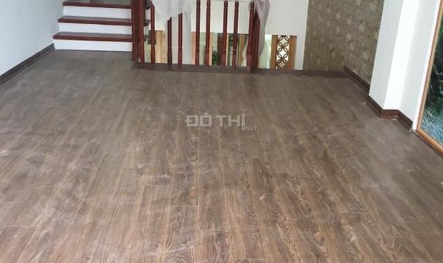 Bán nhà PL Hoàng Đạo Thành, gara ô tô 7 chỗ, DT 45m2, xây 5 tầng, đường vỉa hè hai bên, 0977998121