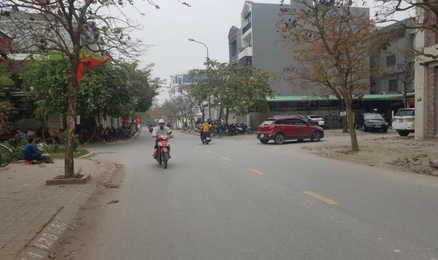 Bán lô đất mặt đường Nguyễn Tất Tố vị trí đẹp, ngang 5m