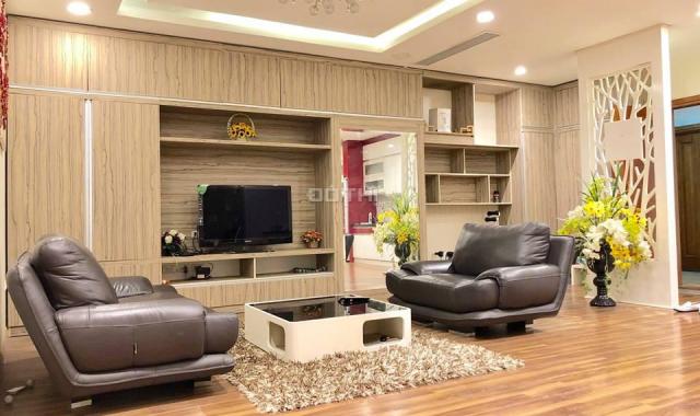 Chính chủ cần cho thuê căn hộ chung cư Eurowindown Multicomplex, 100m2, 2PN, full đồ thiết kế