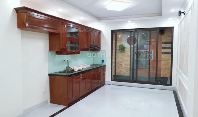 Bán nhà riêng Trung Tả, dt: 40m2, 5 tầng, 4 tỷ